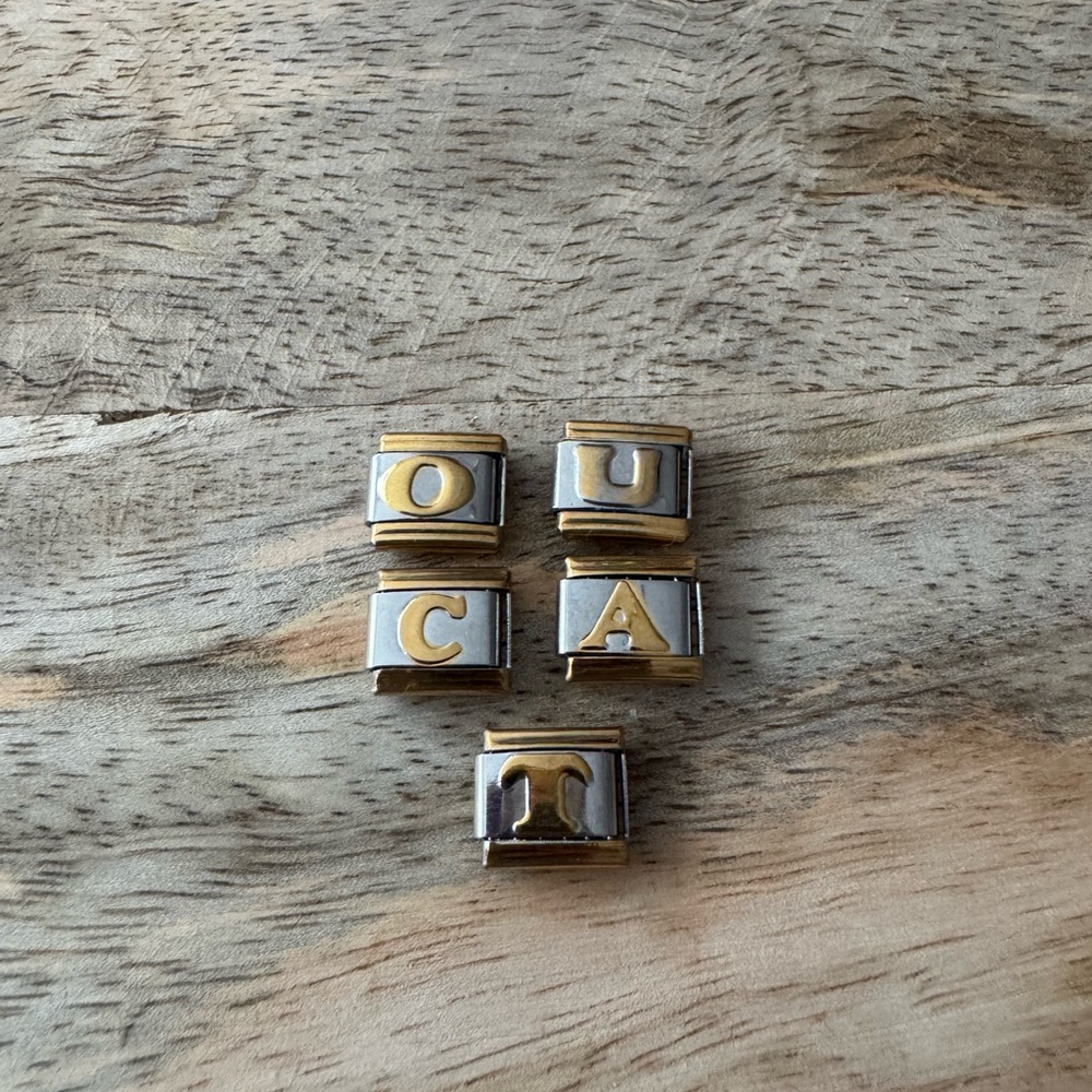 Gold Letter Italian Charm Links – Letters O, U, C, A, T